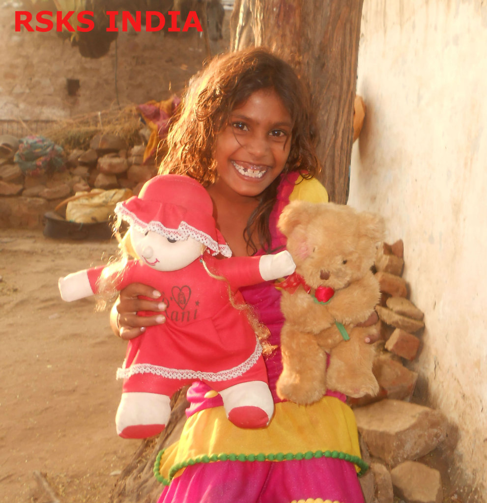 Joy of Giving to Slum Kids in india this Christmas