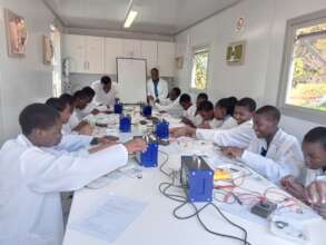A Mobile Science Lab session in progress