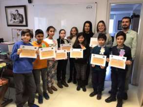 Atasehir students with their certificates