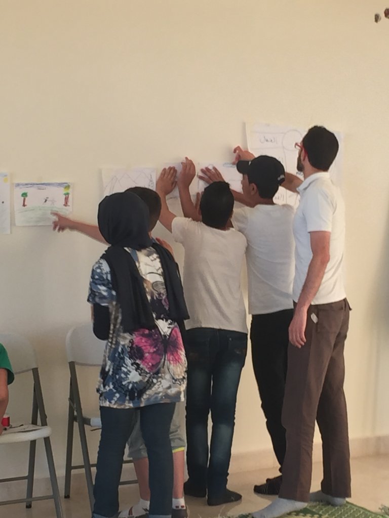 Peace support for Syrian and Lebanese communities
