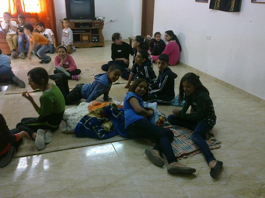 Peace support for Syrian and Lebanese communities