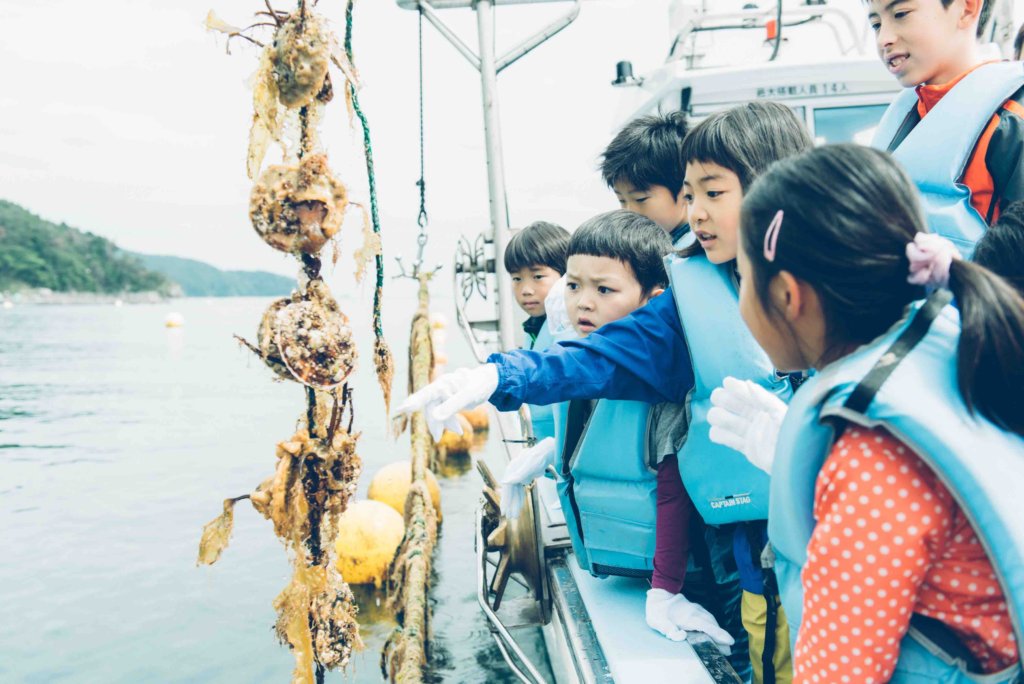 Provide education tour for children in Kumamoto