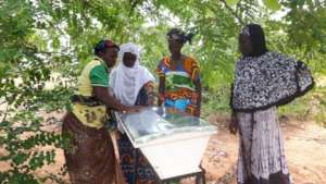 women beekeepers