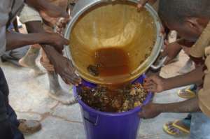 End of the transfer into the plastic container