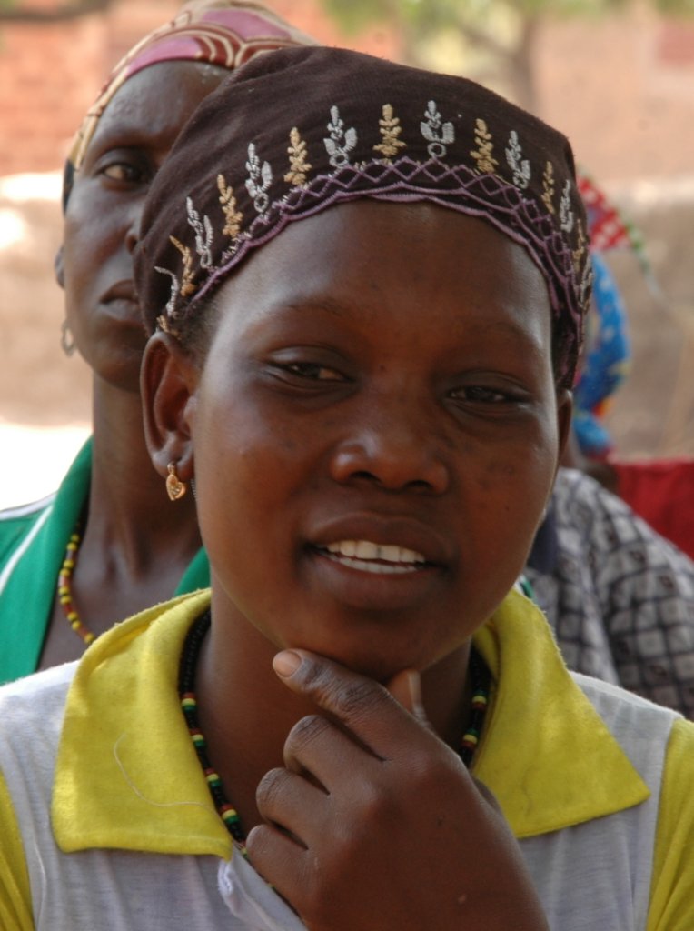 Help women increase their income with beekeeping