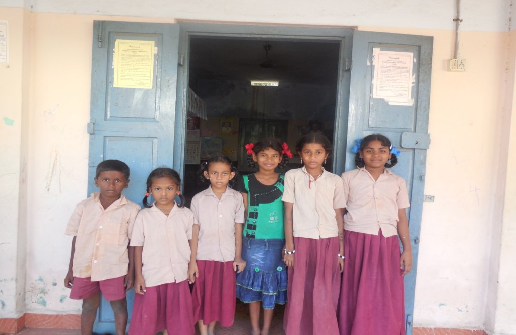 Bring Smiles to 3190 flood-affected Children India