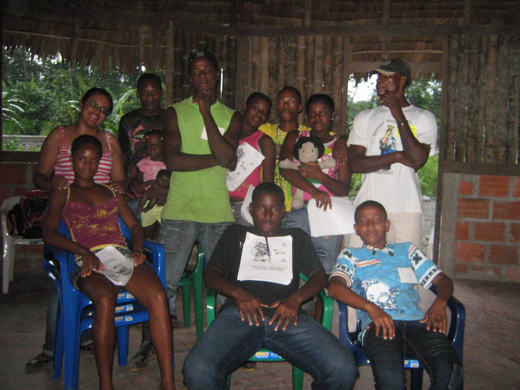 Sensibilization sessions with young men and women