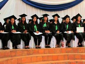 35 girls graduated in the Mbaracayu Forest Reserve