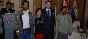 Senior Ache leaders with the President of Paraguay
