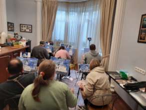A painting class for Russia House members