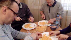 Disabled people learn how to cook