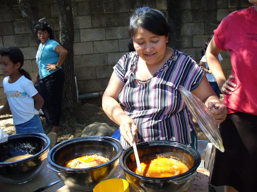 Solar Cooking to Help Women Affected by War