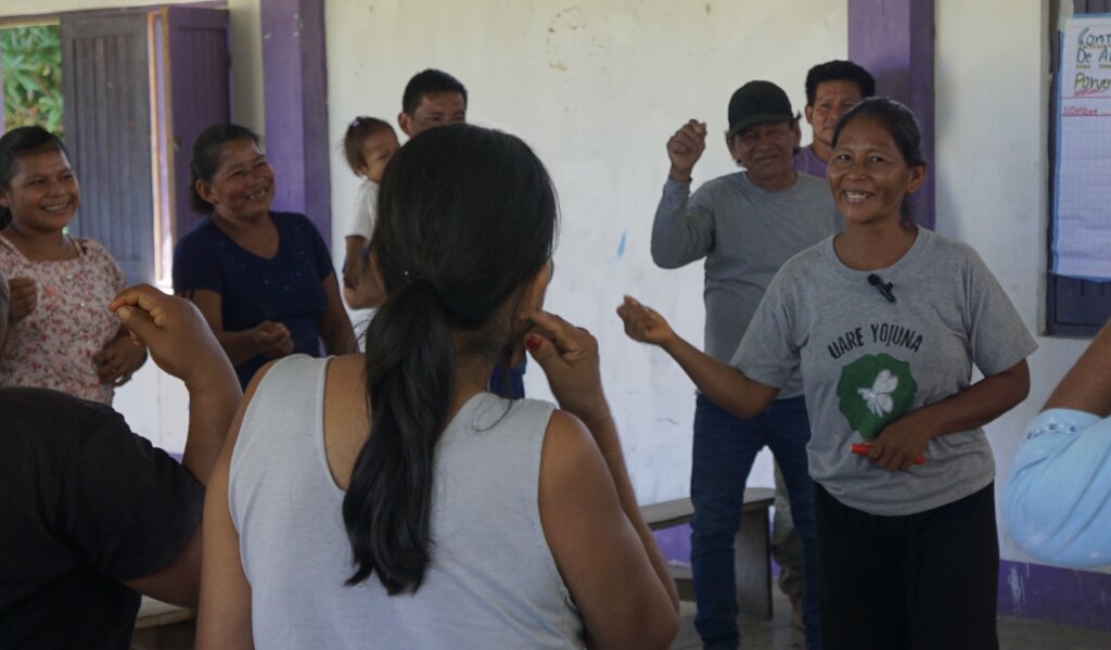 Promoter leading a beekeeping workshop