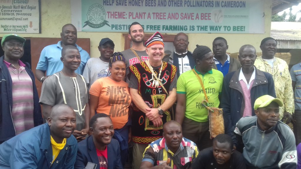 group photo with cooperative members and guest
