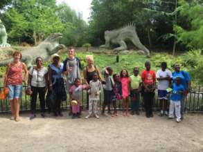 Family day trip with parents and children