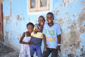 Children are glad about the quick help