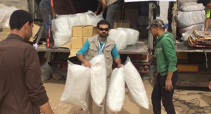 Food and camp-equipment for 30 families in Irak
