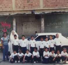 Yeisy, students and Sister Maria Luisa (2003)