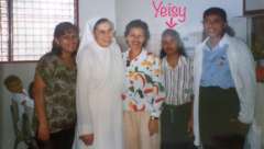 Yeisy with her colleagues and Maria Luisa (2000)