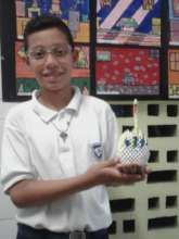 Dely y el cisne de papel/Dely and swan sculpture