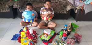 Sponsorship children with Christmas Gifts