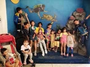 Tamar Children at the Aquarium