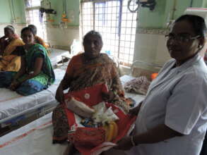 Poor_patients_in_hospital_getting_nutritious_diet