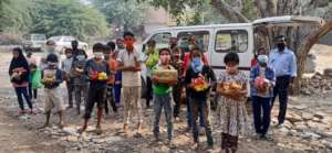 children with nutritious meals