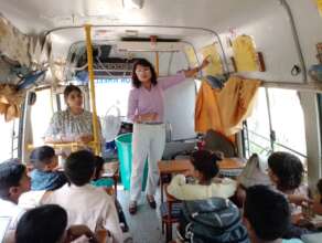 Teaching session in the bus