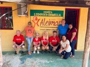 Aleimar's volunteers meet the local representative