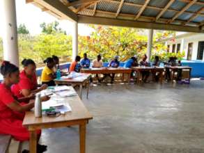 A pre-pandemic teacher training on Lagonav Island.