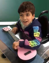 Teif Learns to Strum