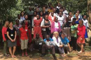The new cohort with the MedTreks trainers