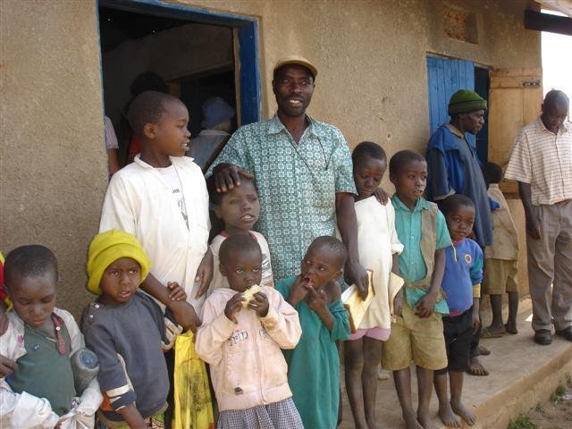 Provide education for 80 Pygmy children in Uganda