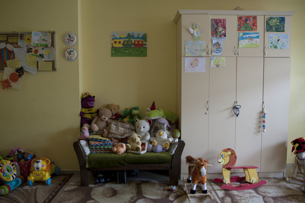 Support Women & Children in Armenia Fleeing Abuse