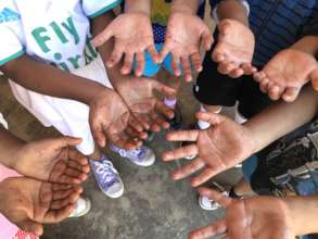Glitter hands