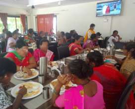 Umeed beneficiaries enjoying lunch on a picnic