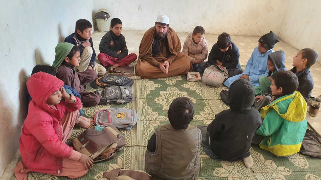 Help 429 children go to school in Afghanistan