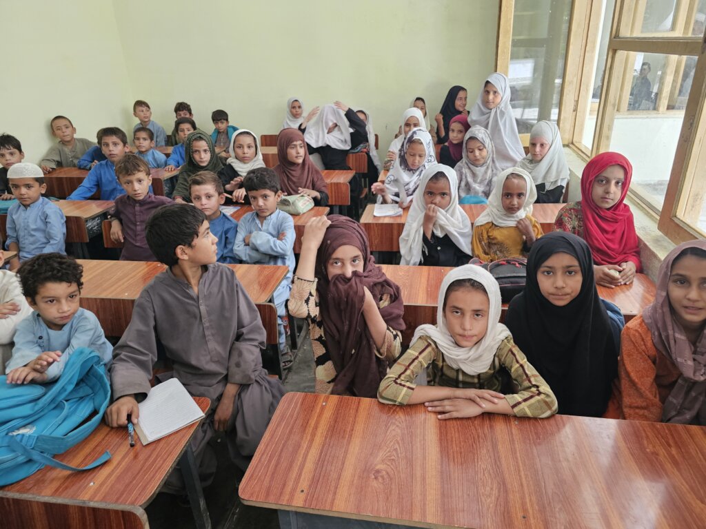 Help 429 children go to school in Afghanistan