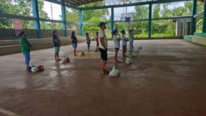 Food and hygiene kits distribution