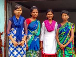 Ayesha and other women from the Pardhi community