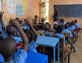 Hamisi's pupils keen to answer in a Jiandae lesson
