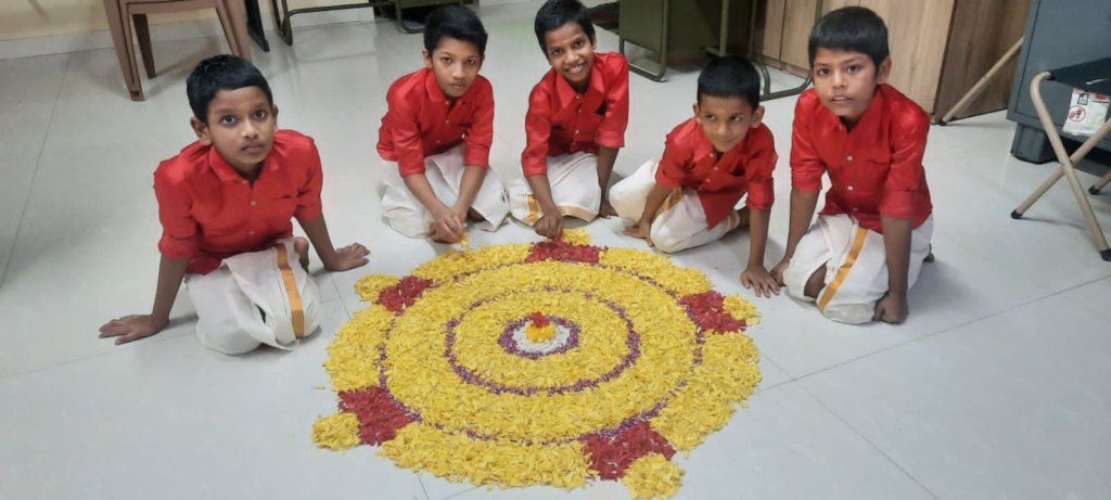 Little heroes near the flower pattern (athapoo)