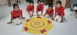 Little heroes near the flower pattern (athapoo)