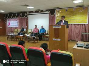 VC of MS university addressing the gathering