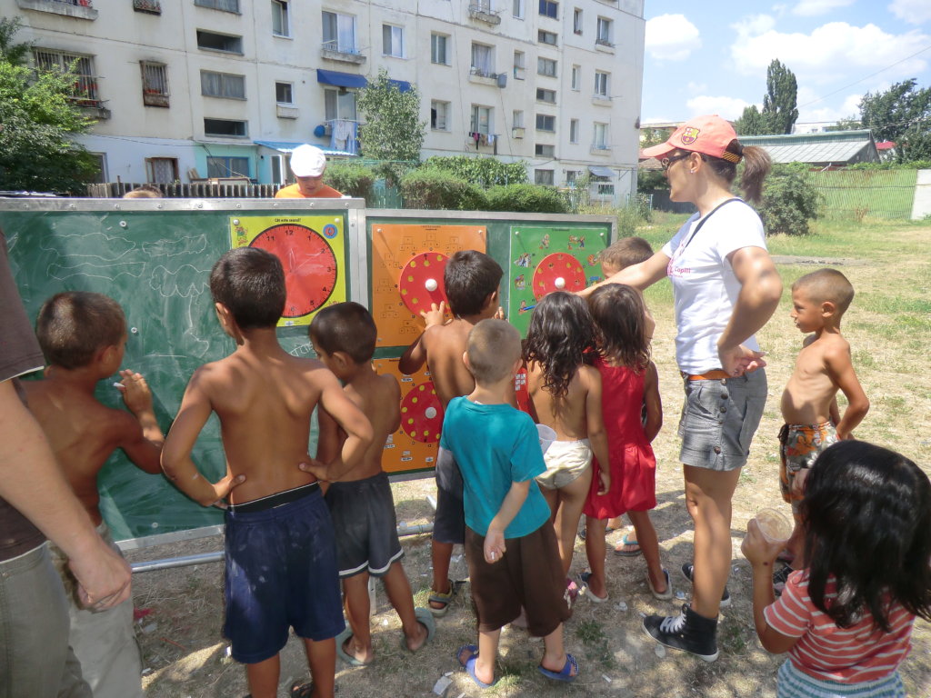 Mobile School - Education for Children in Romania