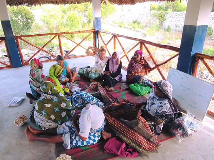 Provide a Computer Center to Jambiani Center