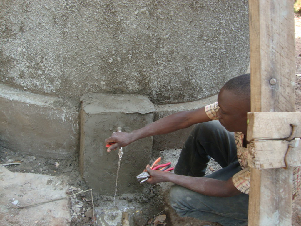 Water Tanks from Plastic Bottles in 50 Needy Homes