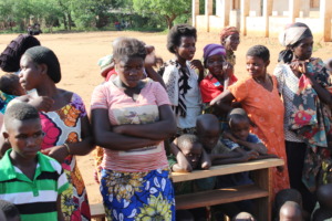 Mothers learn about rights through skits.