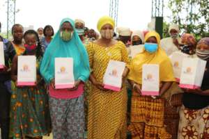 Workshop with cup partner Menstru'elles